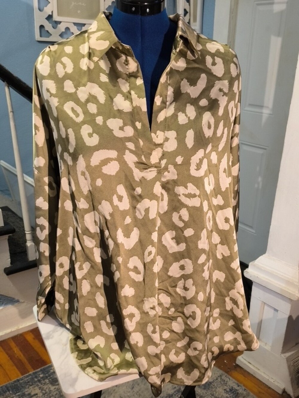 eesome Olive and Cream Leopard-Print Tunic - Picture 3 of 12